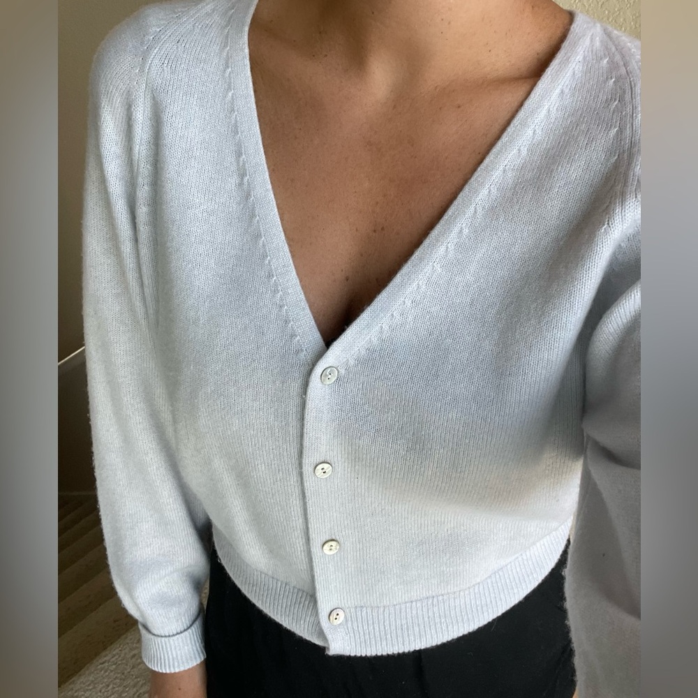 Vince baby blue cashmere and wool cardigan XS super soft 🩵 So cute 🥰